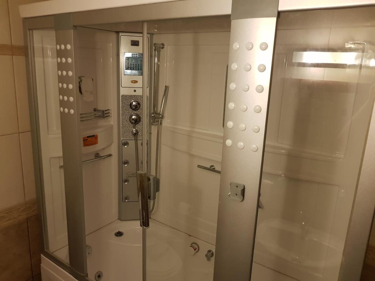 Hotel Παραδοσιακο Káto Loutrákion Extérieur photo