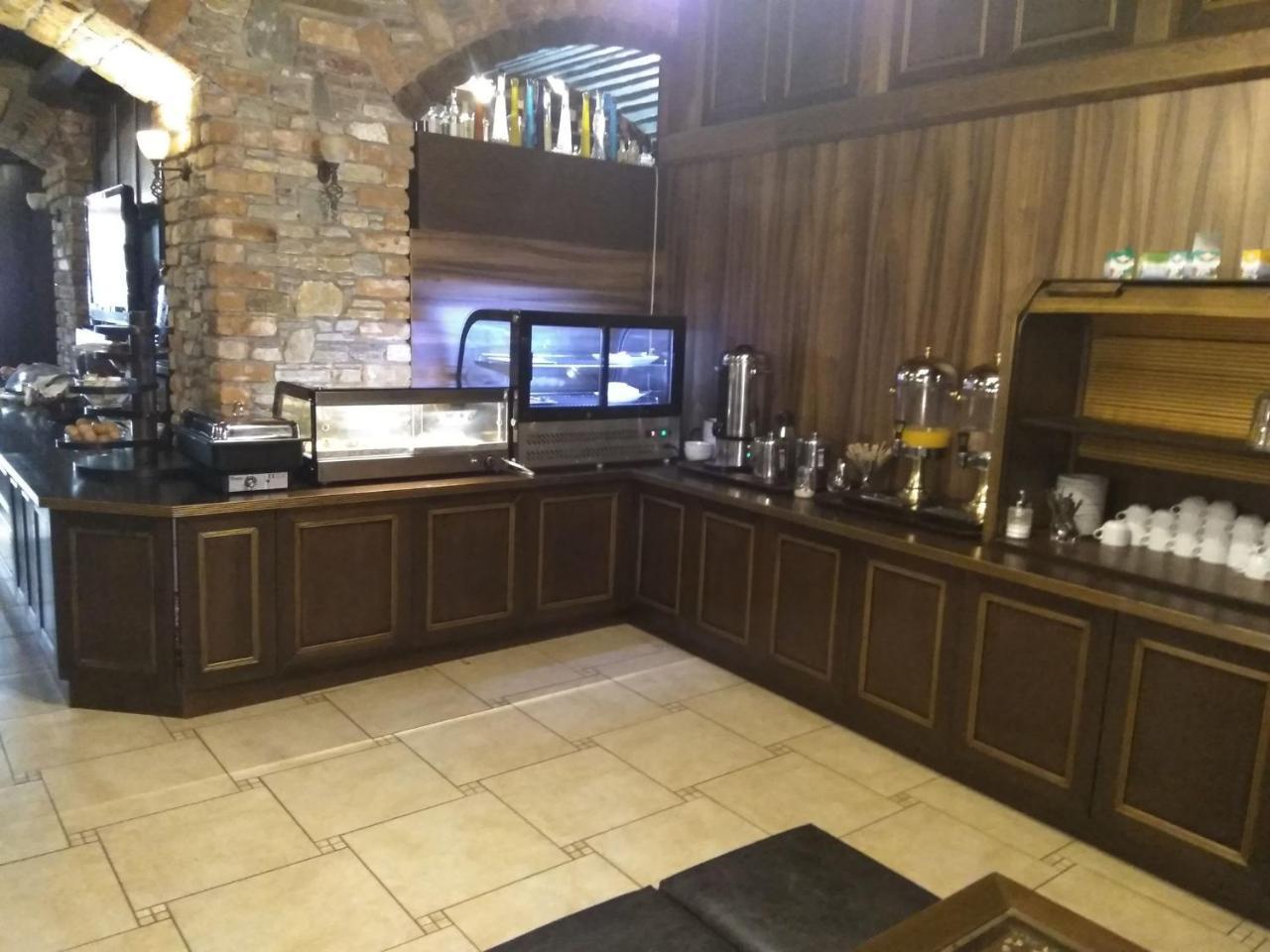 Hotel Παραδοσιακο Káto Loutrákion Extérieur photo