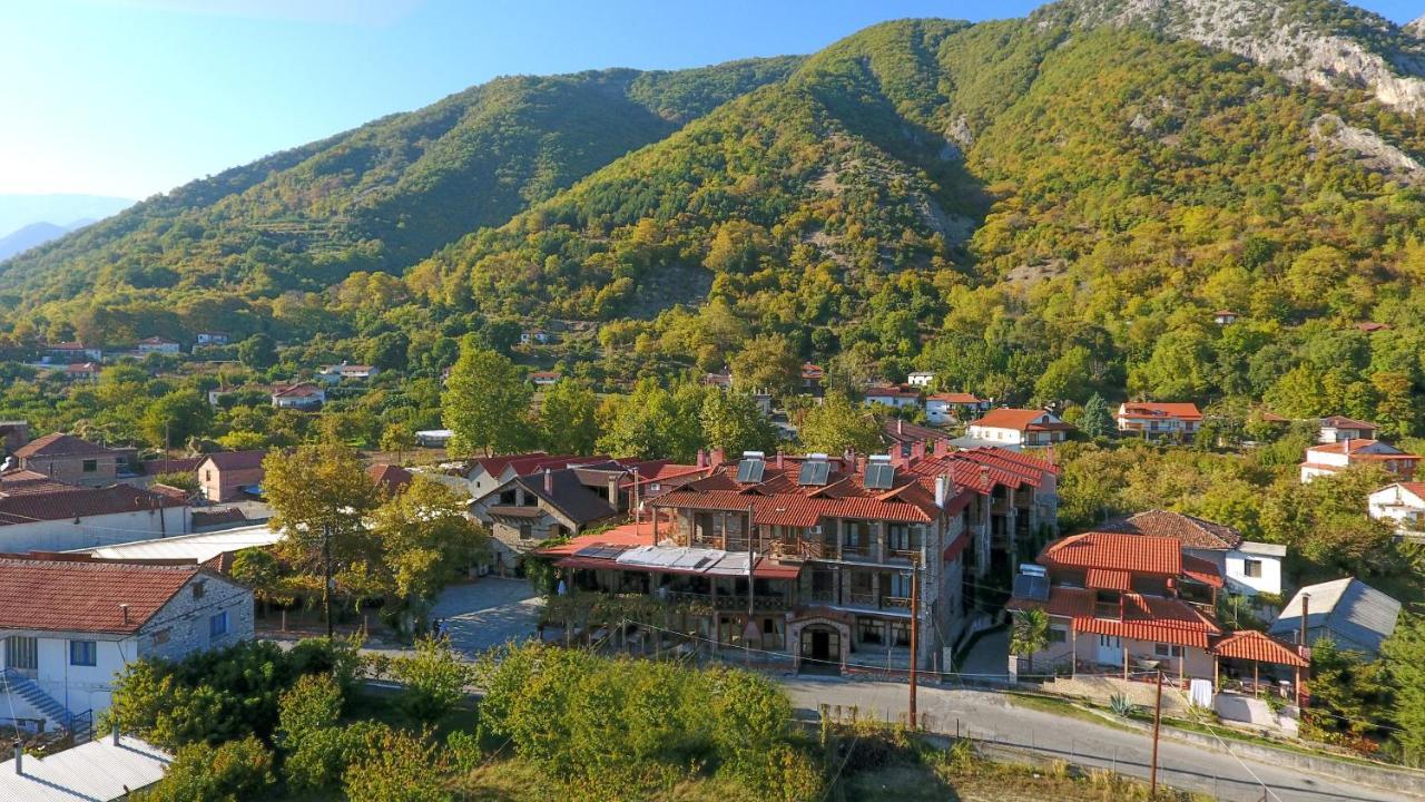 Hotel Παραδοσιακο Káto Loutrákion Extérieur photo